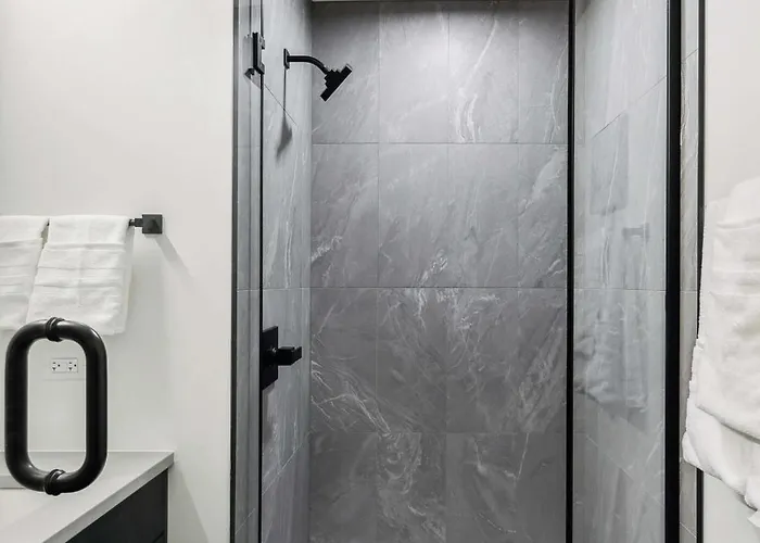 3br Luxury Modern *